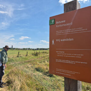 Sinds Kort Is Wandelen Ook Ten Westen Van Het Tuilse Haventje Toegestaan,
