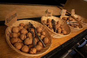 Verschillende soorten walnoten om te testen