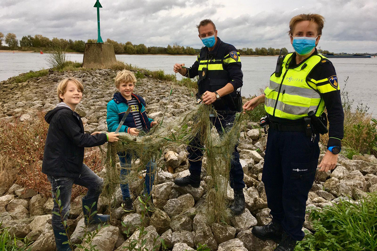 Lenn en Jorren vinden stropersnet