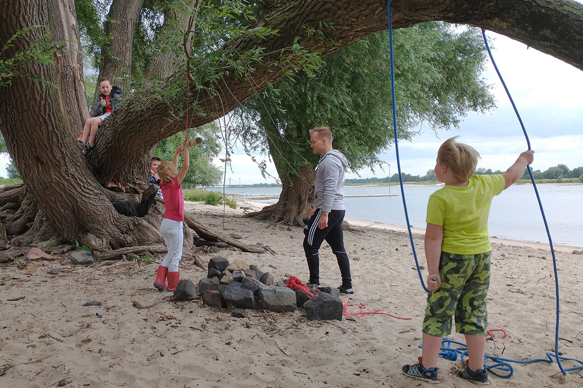 KidsXtra: Met Nieuwe Vriendjes Samen Fijn Spelen