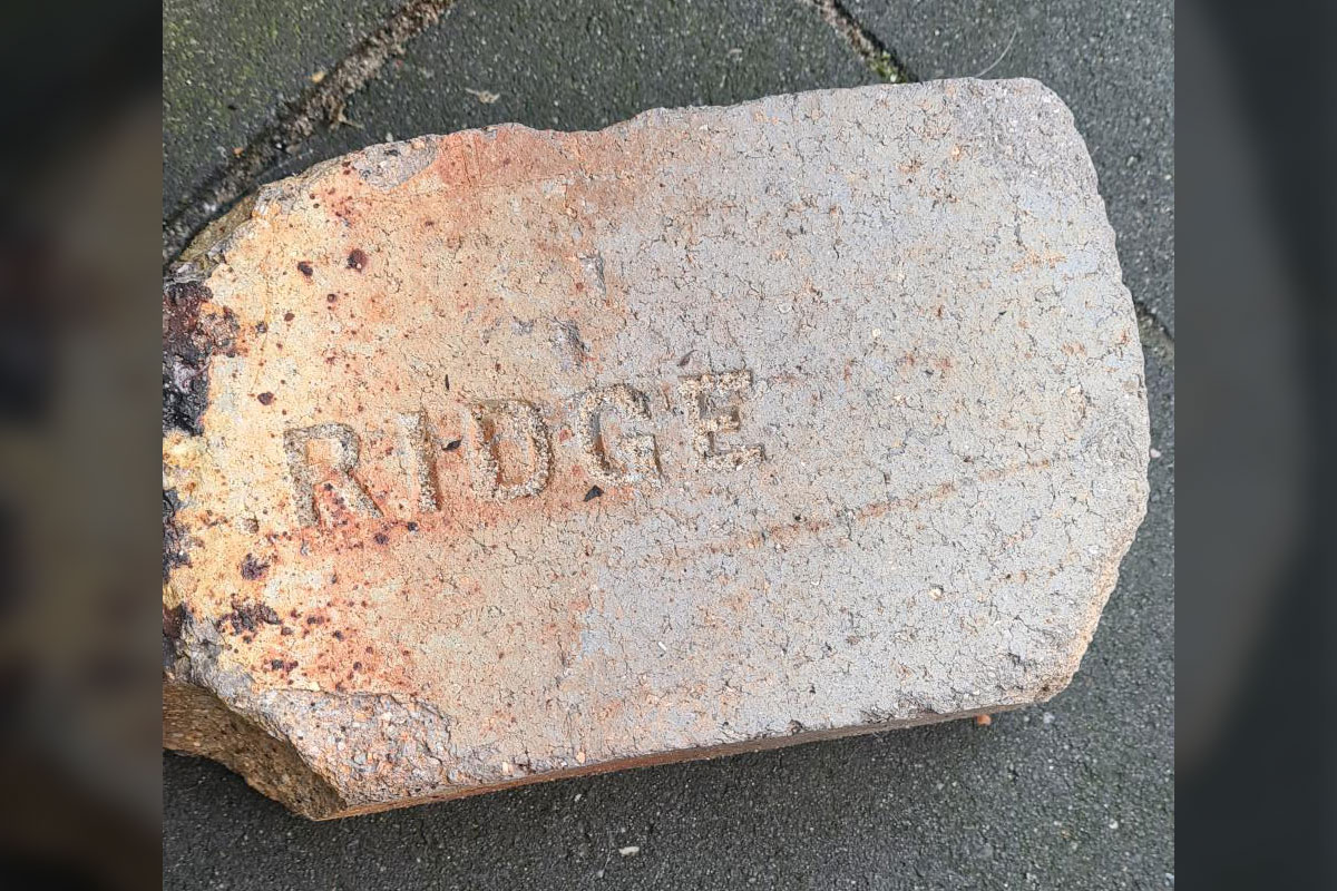 Ridge tile