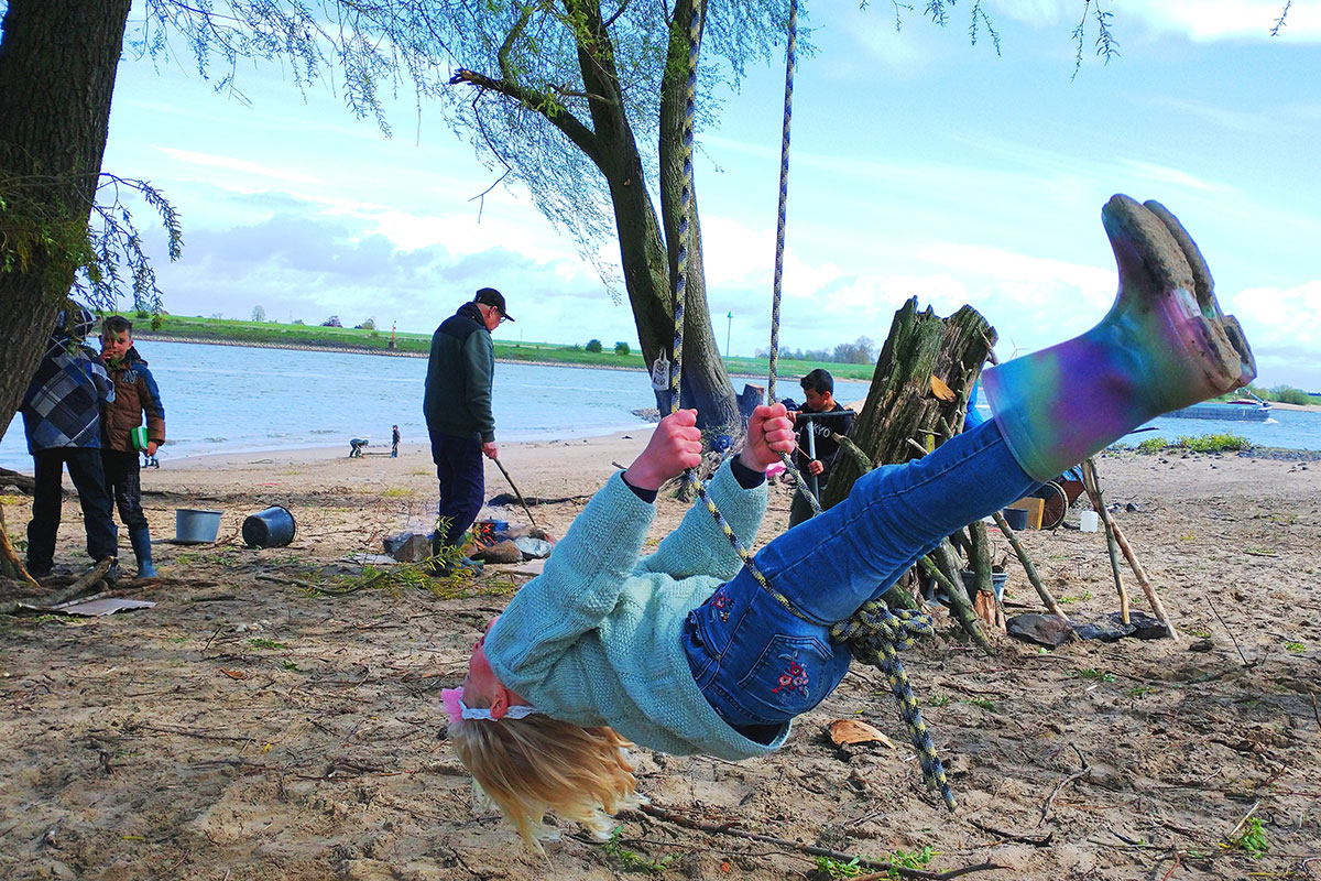 Waalspetters Aan Het Waalstrand